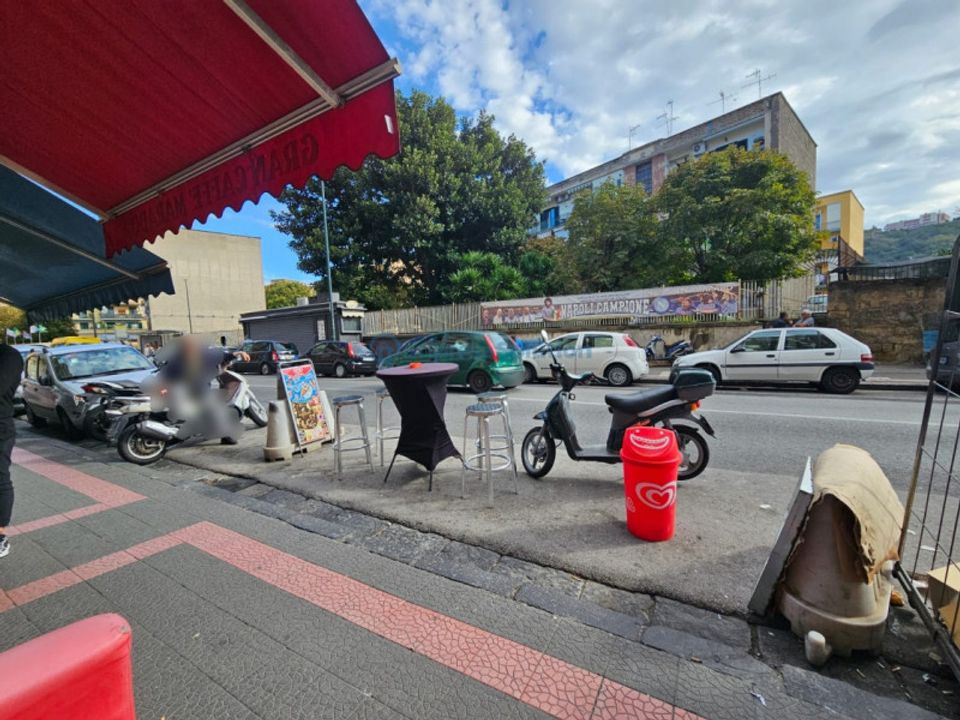 Erhvervsejendom i Naples, Naples - foto 1
