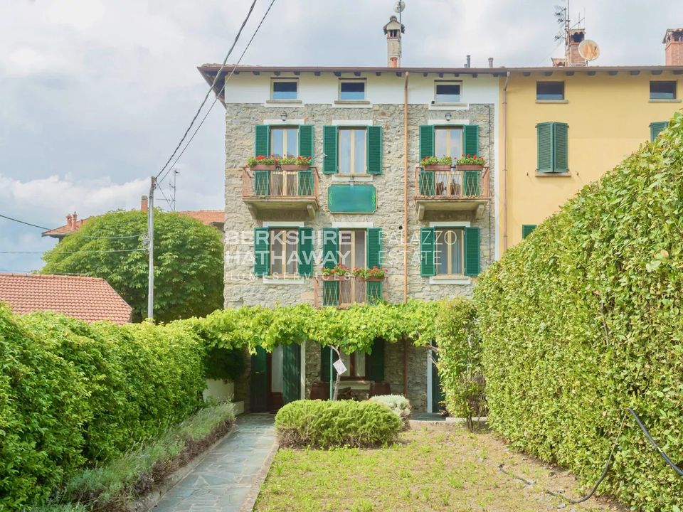 Villa i Perledo, Lecco - bilde 1