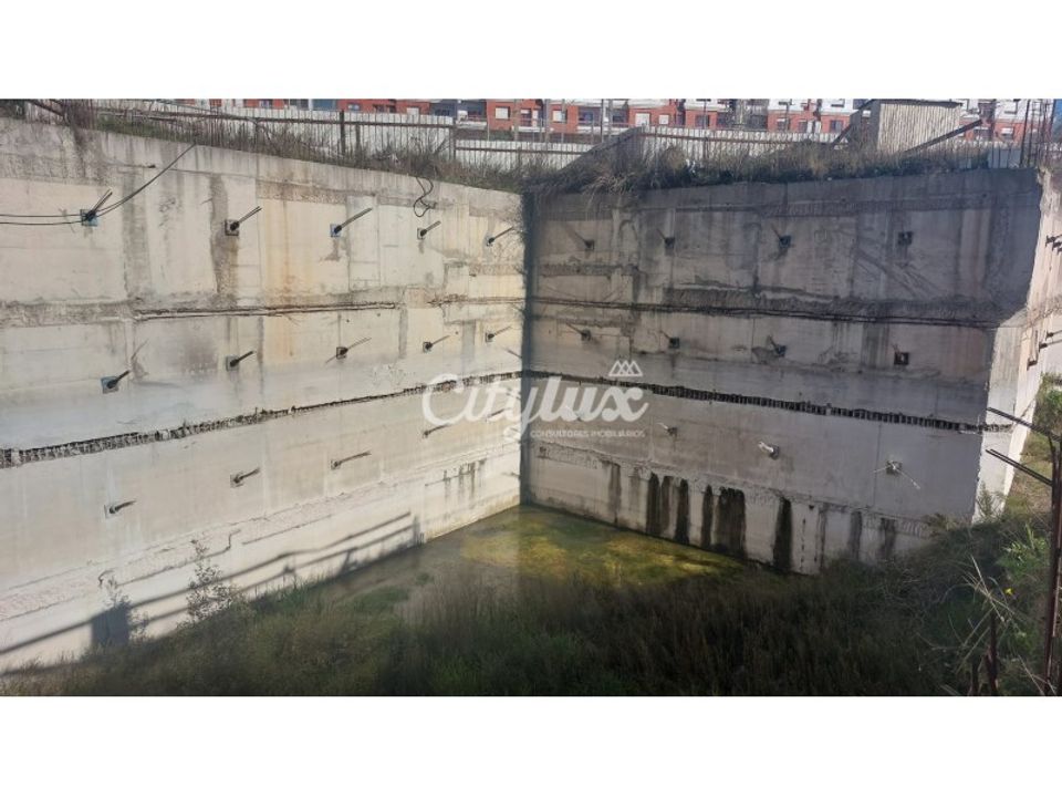Helårsgrund i Amadora, Lisbon - foto 2