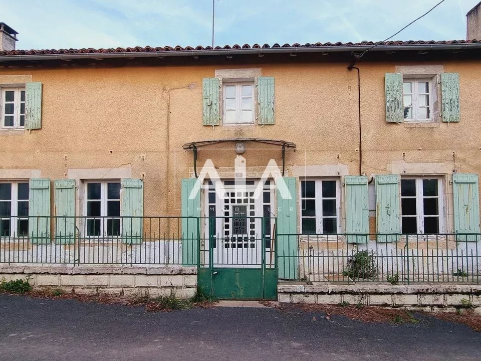 Landejendom i Genouille, Vienne - foto 1