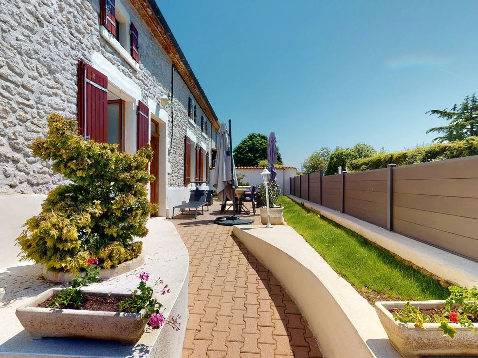 Villa i Pons, Charente-Maritime - bilde 1