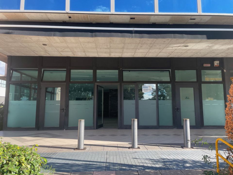 Erhvervsejendom i Sassuolo, Modena - foto 1
