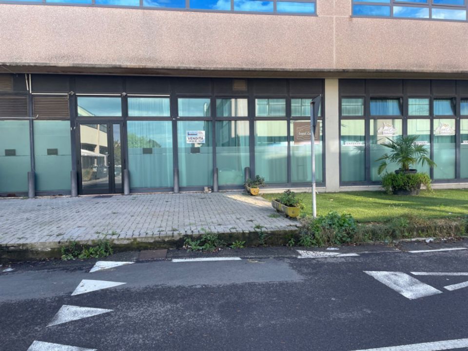 Erhvervsejendom i Sassuolo, Modena - foto 4