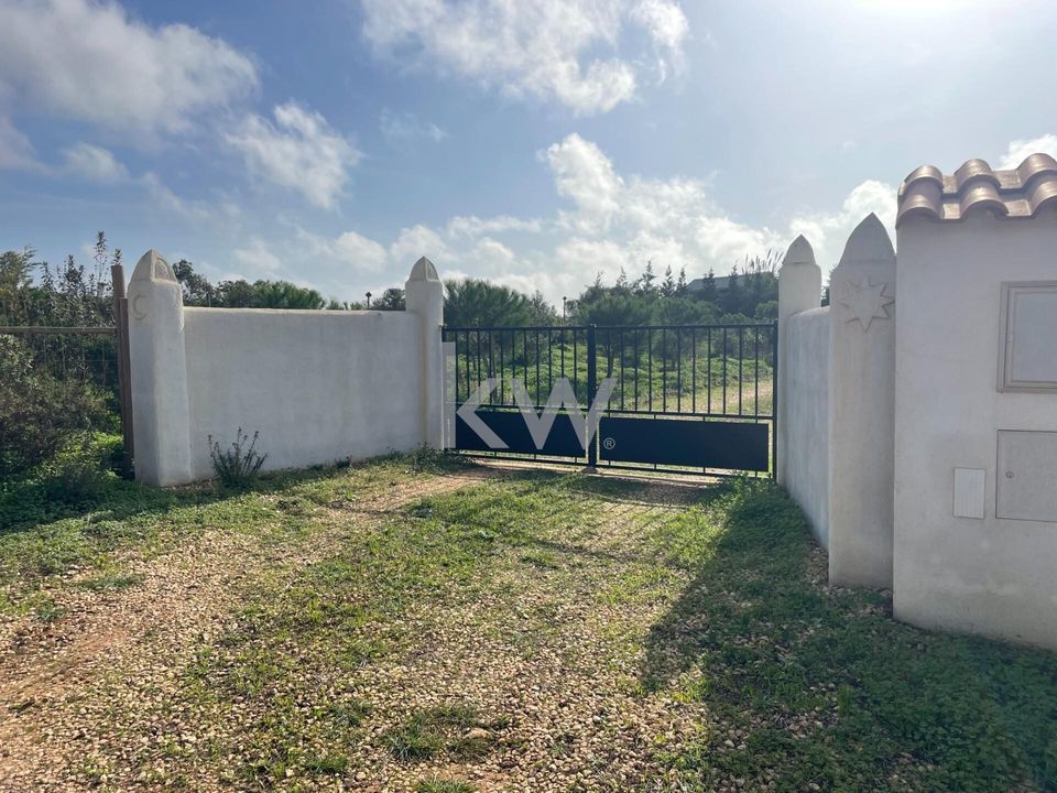 Helårsgrund i Luz, Faro - foto 1
