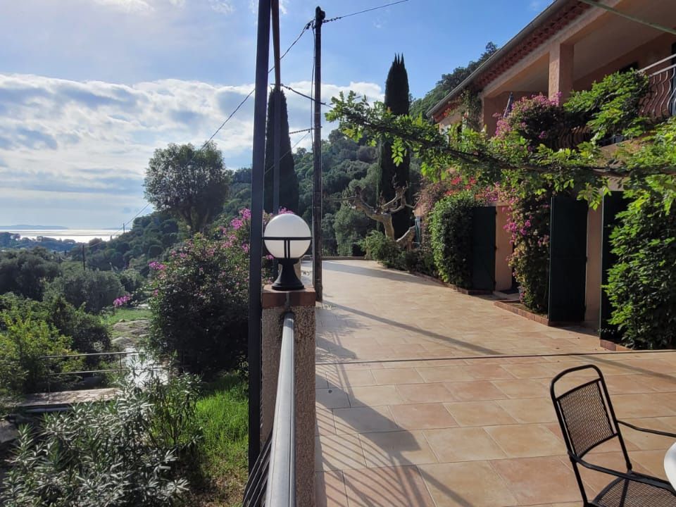Villa i Le Lavandou, Var - foto 1