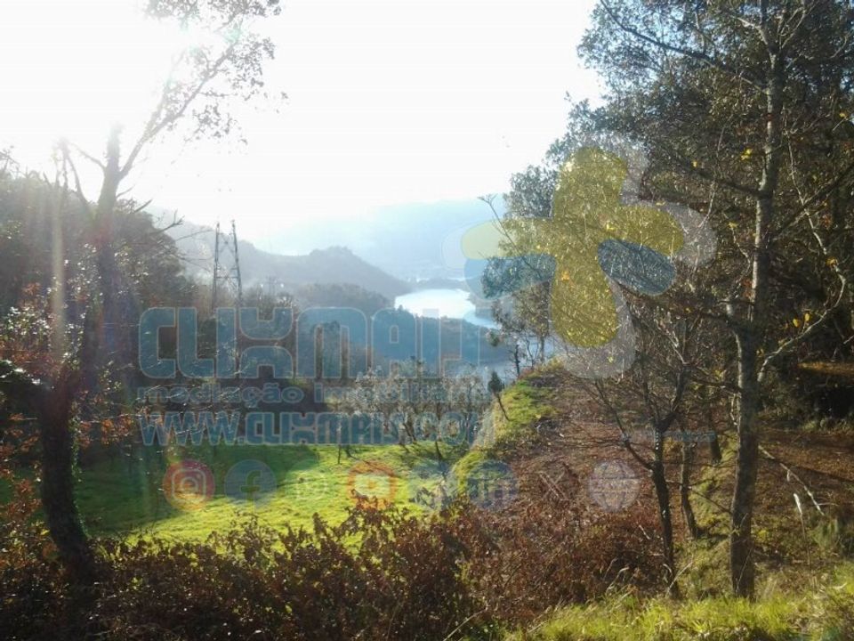 Helårsgrund i Paredes, Porto - foto 1