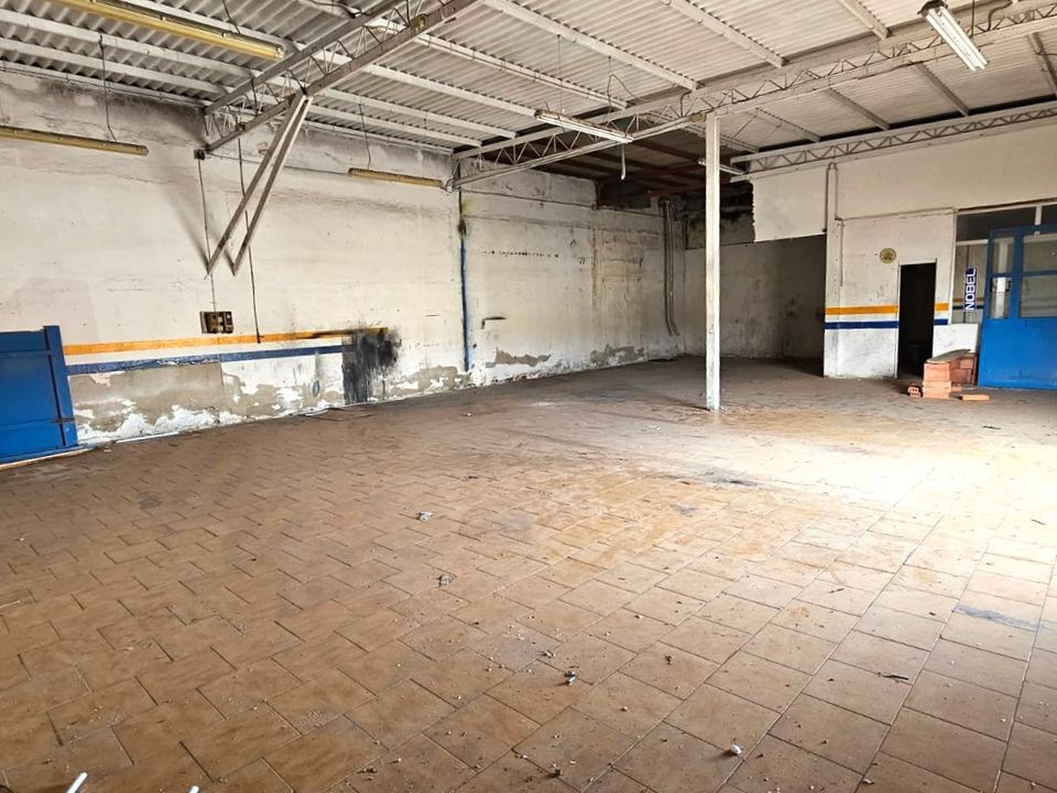 L'establiment comercial a Selargius, Cagliari - foto 1