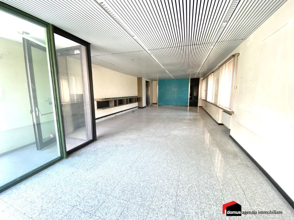 Erhvervsejendom i Lugo di Vicenza, Vicenza - foto 1