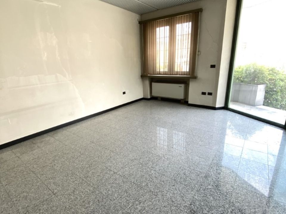 Erhvervsejendom i Lugo di Vicenza, Vicenza - foto 2