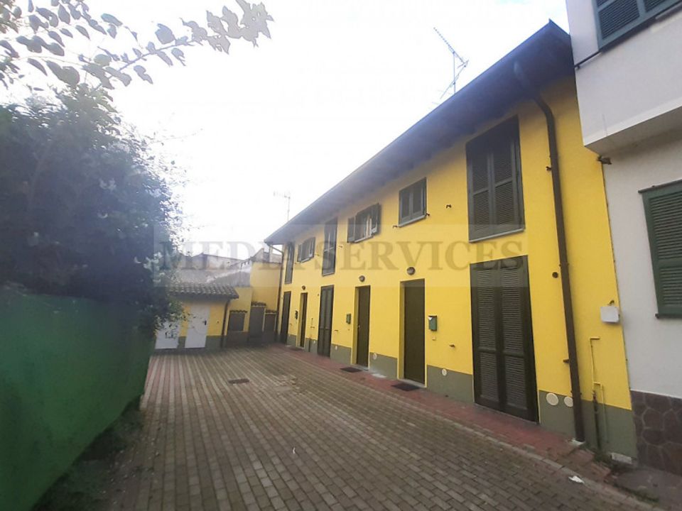 Rækkehus i Sannazzaro de Burgondi, Pavia - foto 1