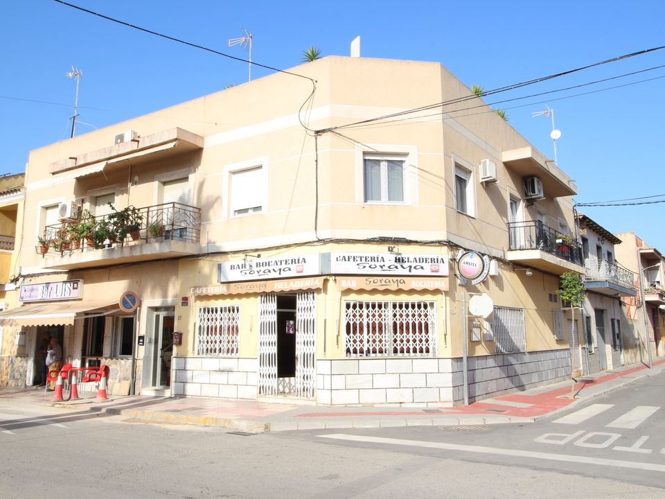 L'establiment comercial a Dolores, Alicante - foto 1