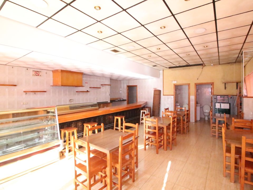 L'establiment comercial a Dolores, Alicante - foto 3