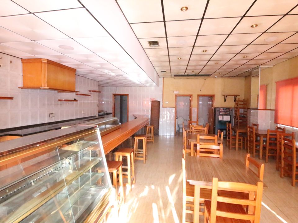 L'establiment comercial a Dolores, Alicante - foto 4