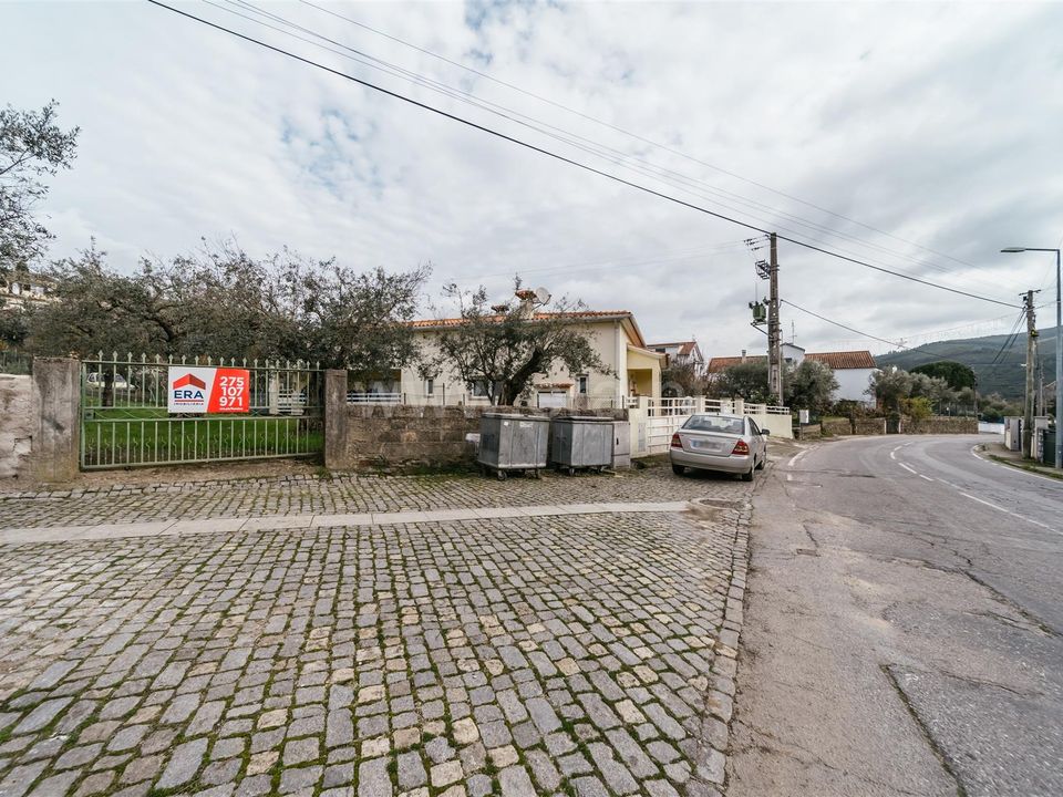 Helårsgrund i Covilha, Castelo Branco - foto 1