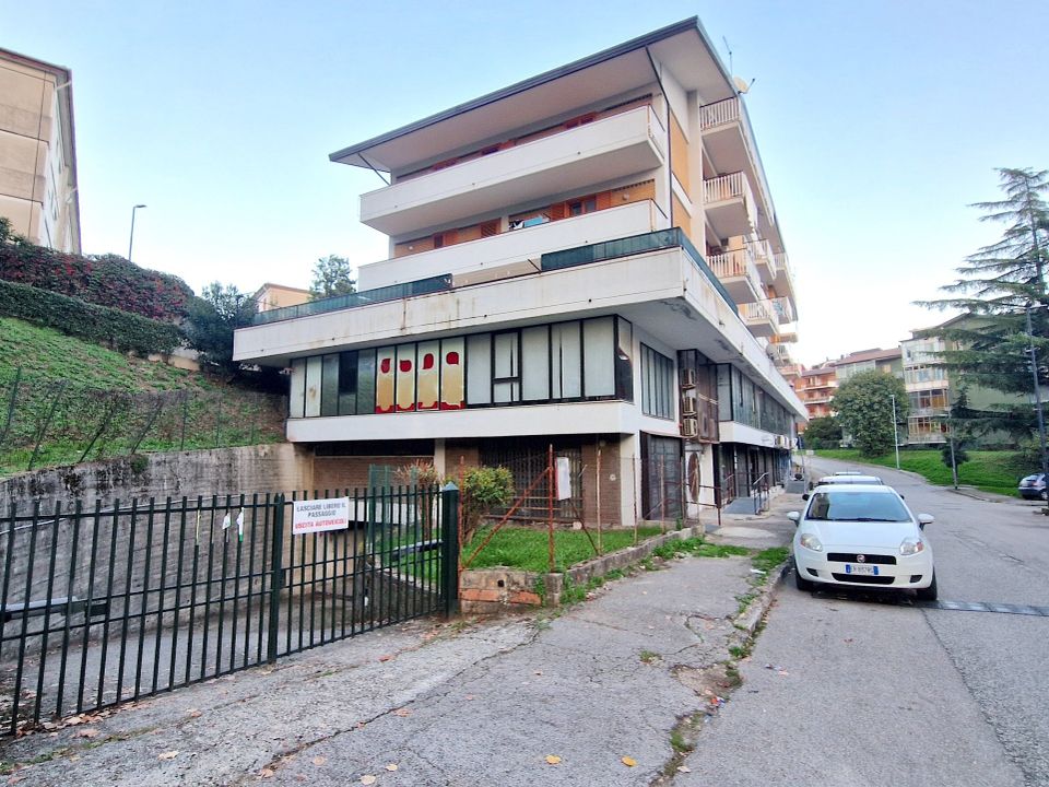 Garage i Avellino city, Avellino - foto 1