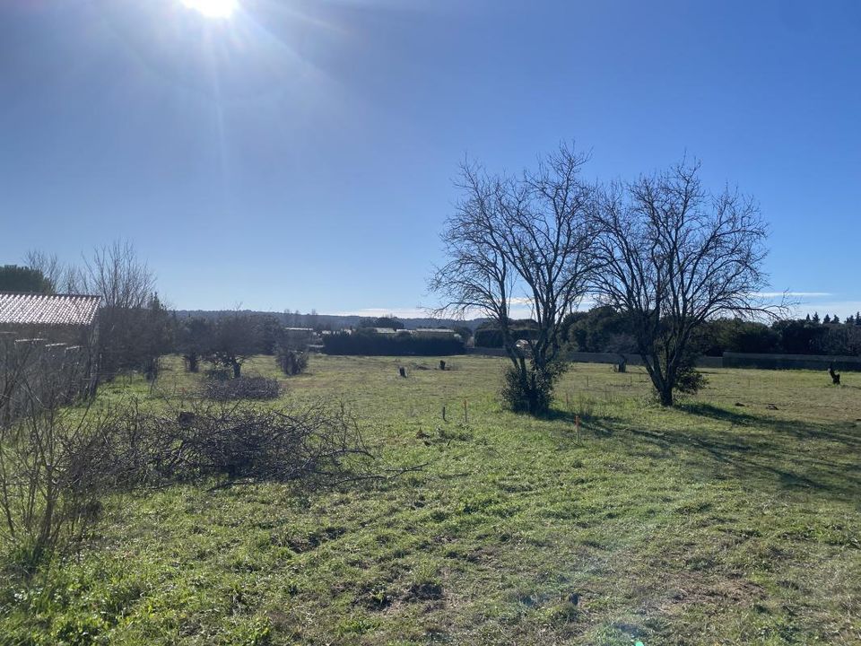 Land in Saint-Quentin-la-Poterie, Gard - photo 3