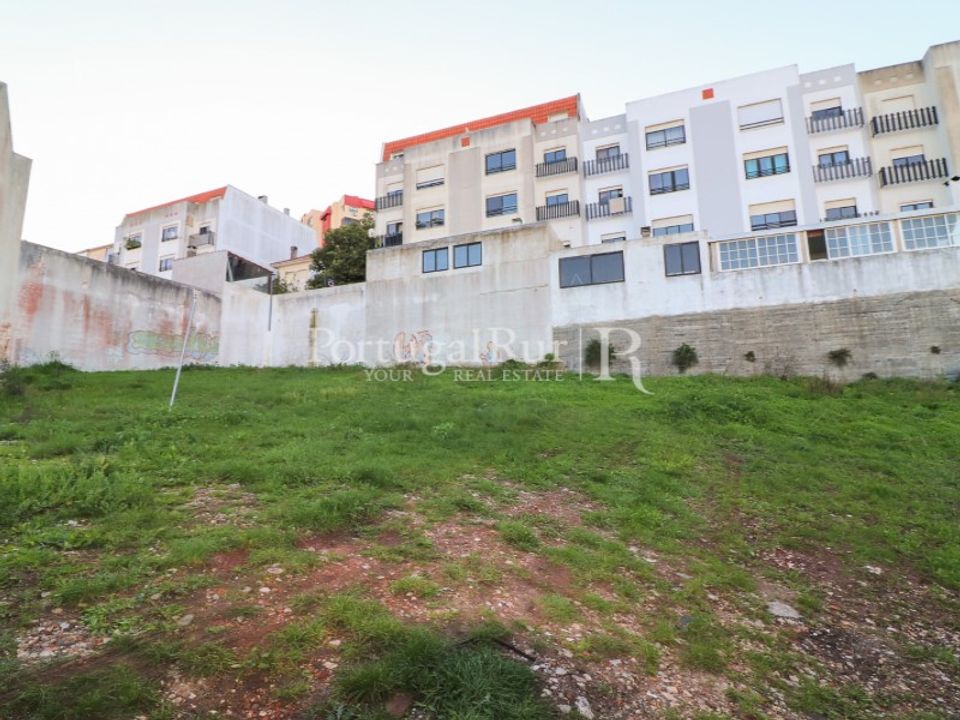 Helårsgrund i Amadora, Lisbon - foto 2