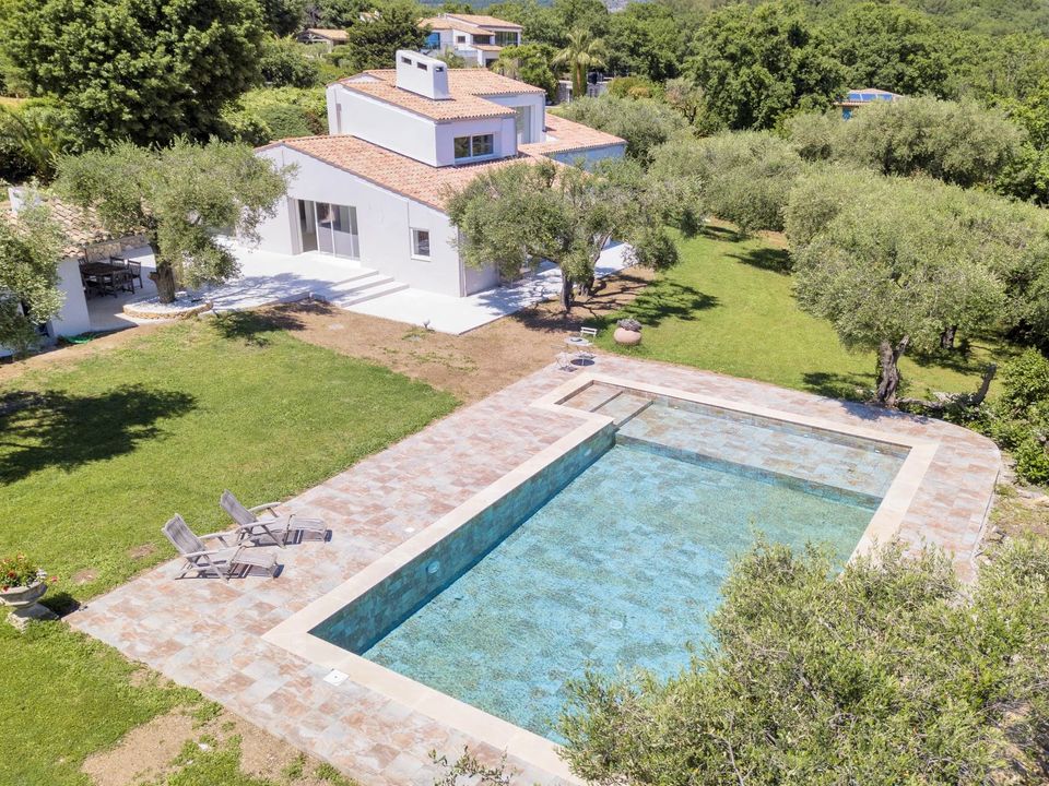 Villa i Chateauneuf-Grasse, Alpes-Maritimes - foto 1