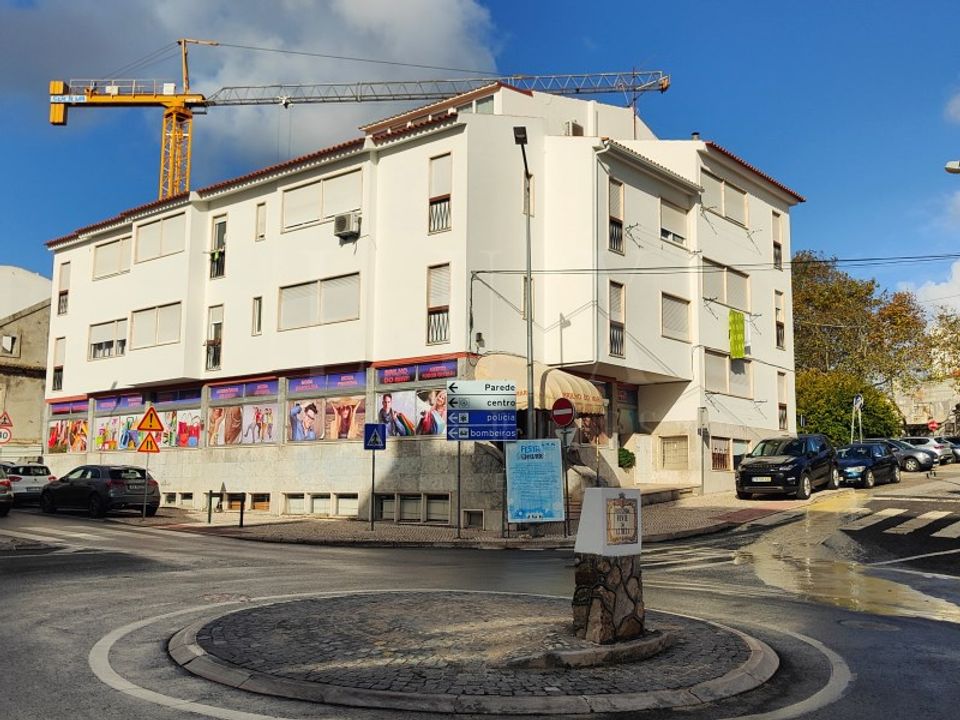 Erhvervsejendom i Carcavelos, Lisbon - foto 1