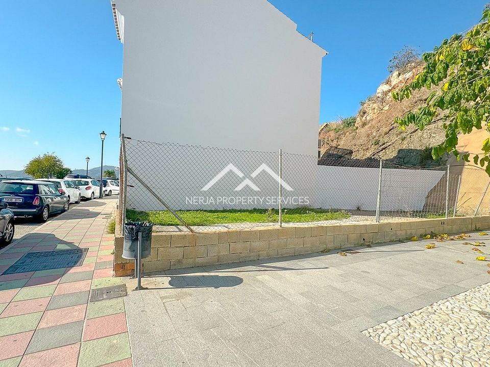Helårsgrund i Frigiliana, Malaga - foto 1