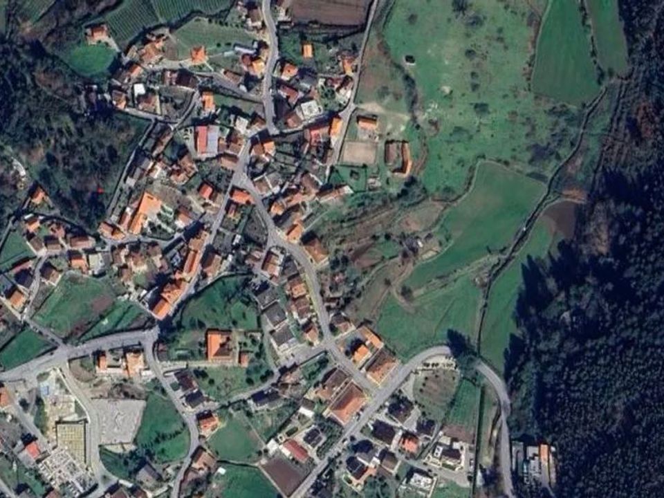 Helårsgrund i Lousada, Porto - foto 1