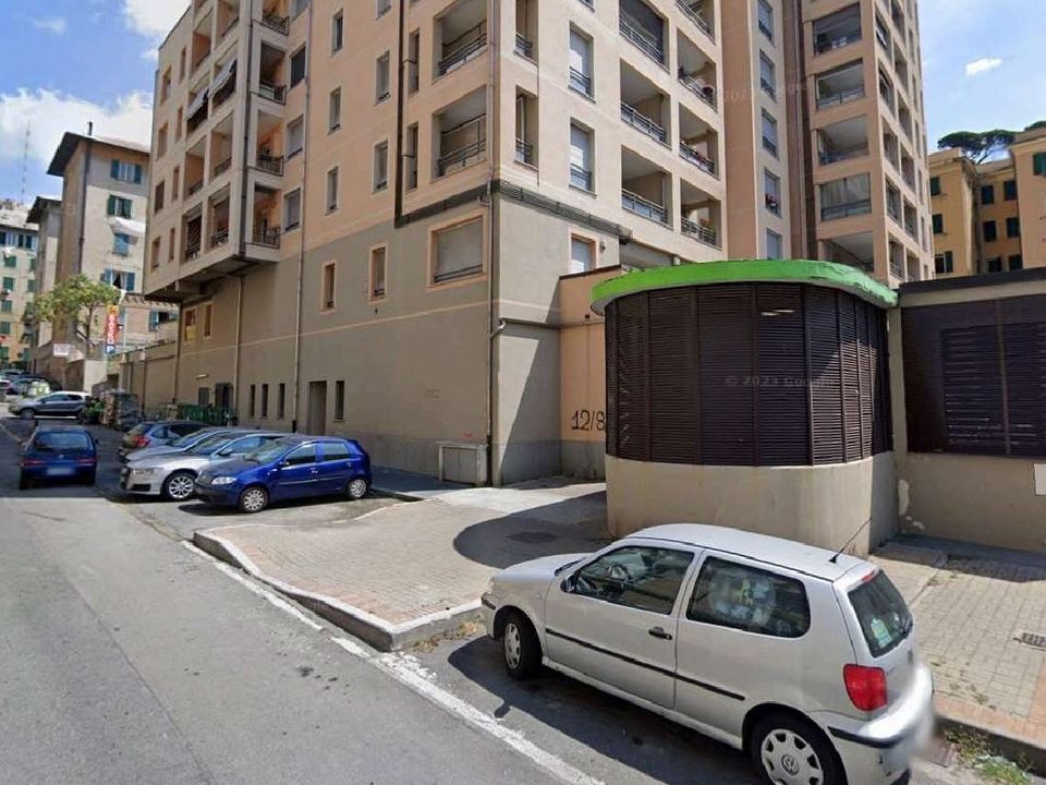 Garage i Genoa, Genoa - foto 4
