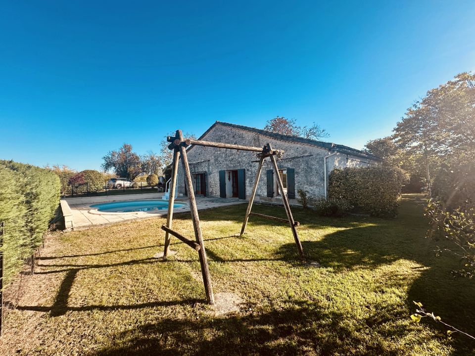 Village house in Eymet, Dordogne - photo 1