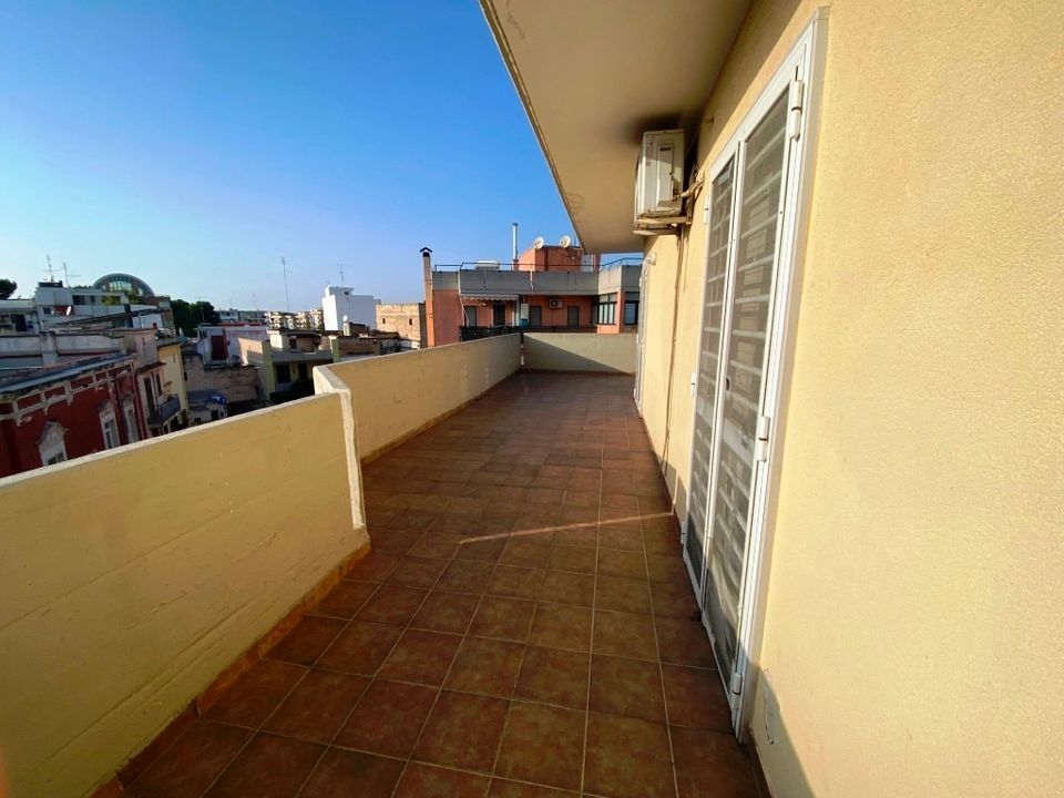 Lejlighed i Bari, Bari - foto 2