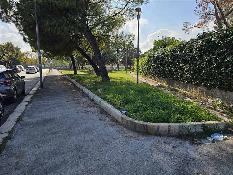 Erhvervsejendom i Bari, Bari - foto 2