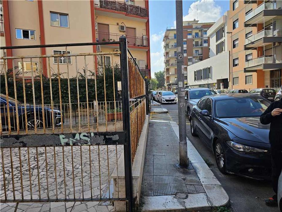 Erhvervsejendom i Bari, Bari - foto 3