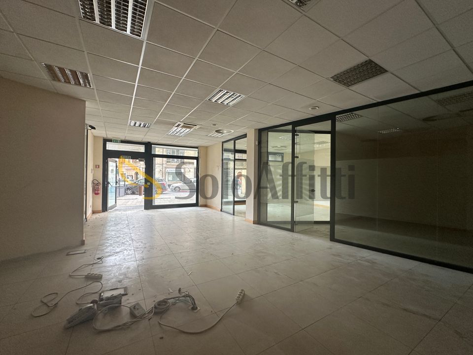 L'establiment comercial a Macerata, Macerata - foto 1