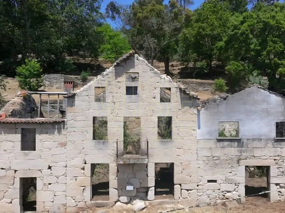 Helårsgrund i Oliveira do Hospital, Coimbra - foto 1
