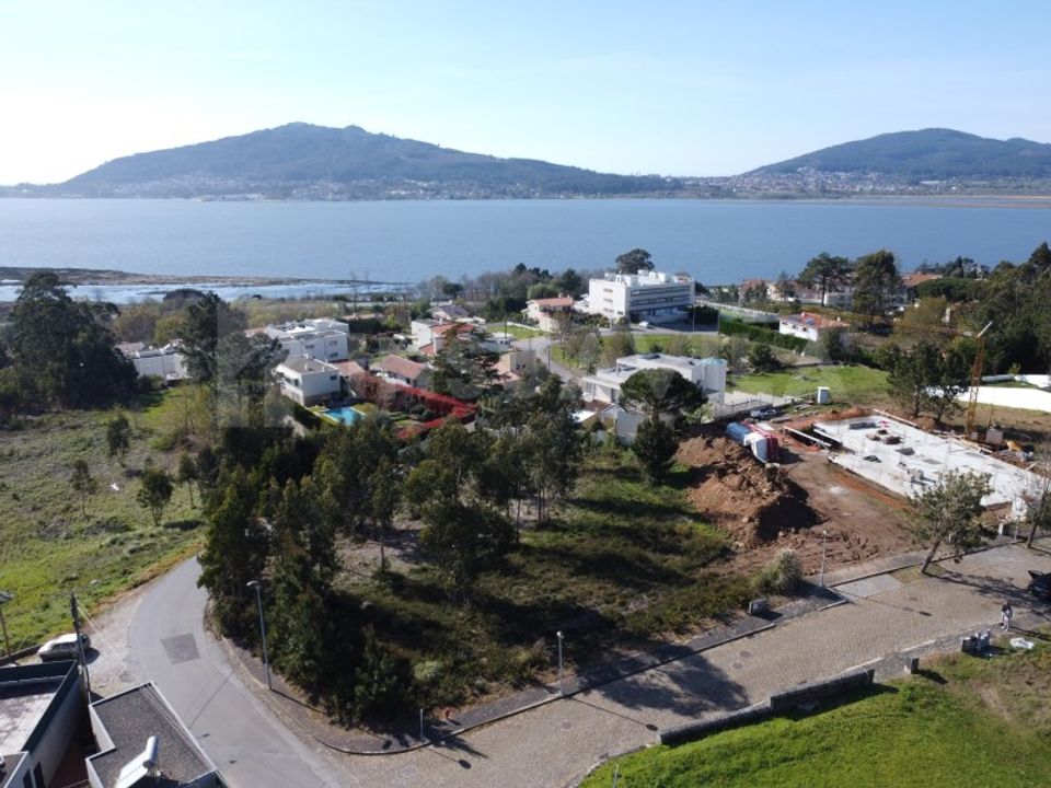 Helårsgrund i Caminha, Viana do Castelo - foto 1