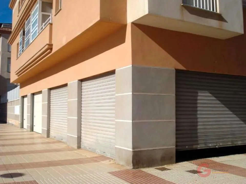 Erhvervsejendom i Calahonda, Granada - foto 3
