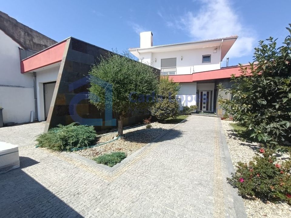 Villa i Santa Maria da Feira, Aveiro - foto 1