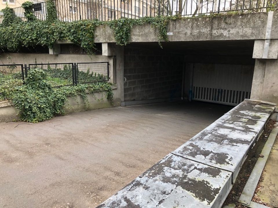Garage i Angers, Maine-et-Loire - foto 1