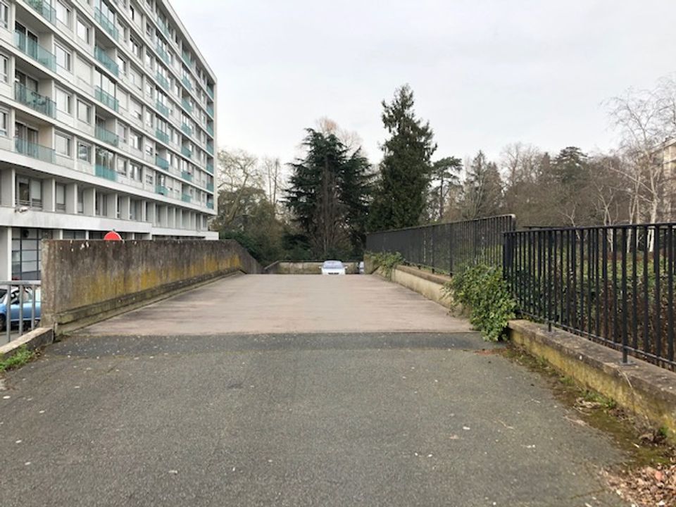 Garage i Angers, Maine-et-Loire - foto 2