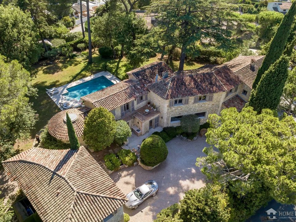 Villa a Mougins, Alpes-Maritimes - foto 1