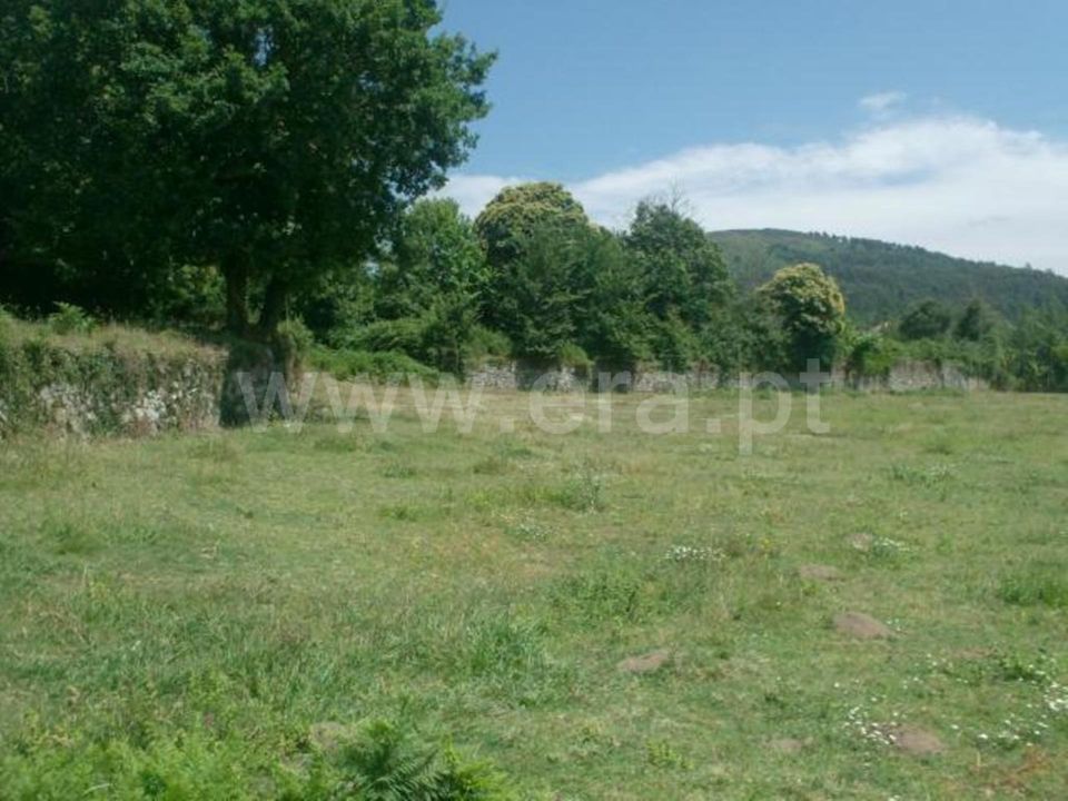 Helårsgrund i Povoa de Lanhoso, Braga - foto 1