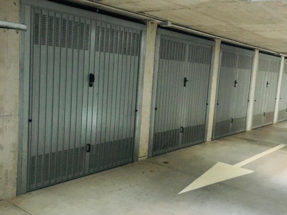 Parkeringsplads i Arluno, Milan - foto 4