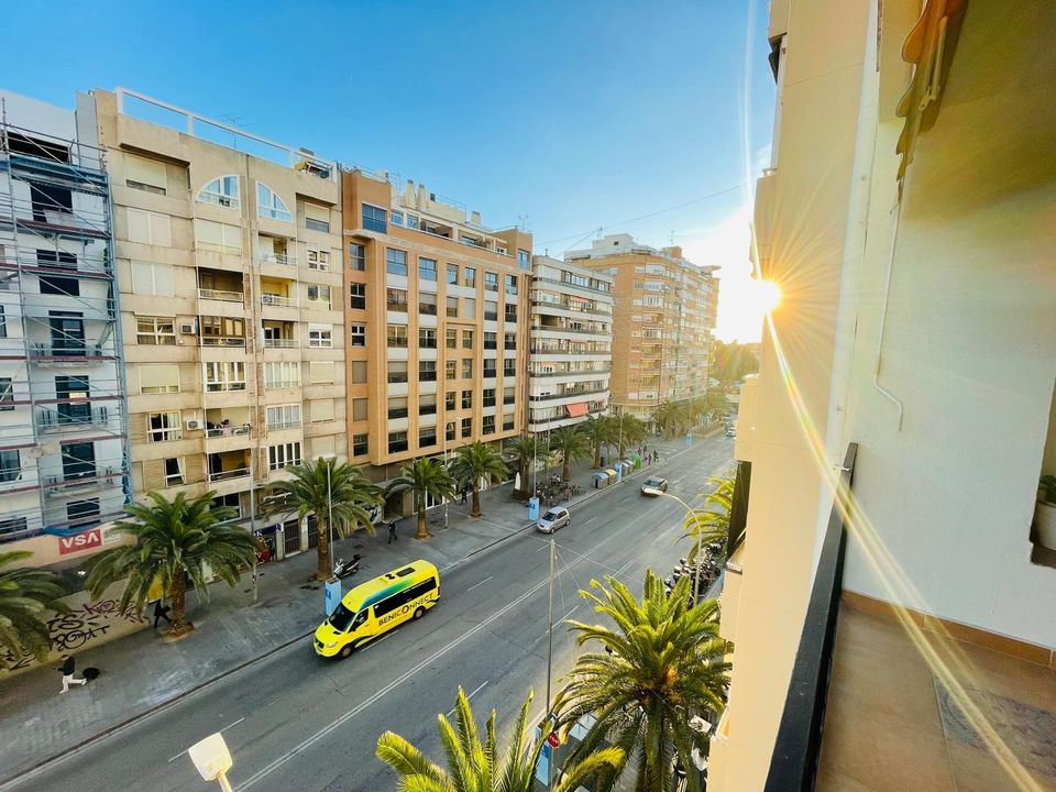 Lejlighed i Alicante, Alicante - foto 1