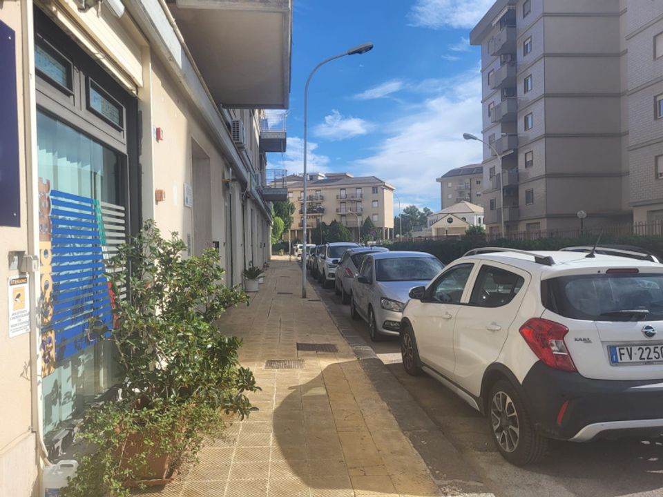Erhvervsejendom i Caltanissetta, Caltanissetta - foto 2