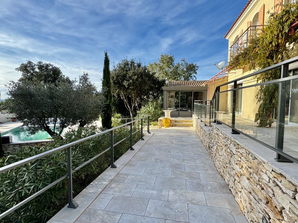 Villa in L'Isle-sur-la-Sorgue, Vaucluse - photo 3