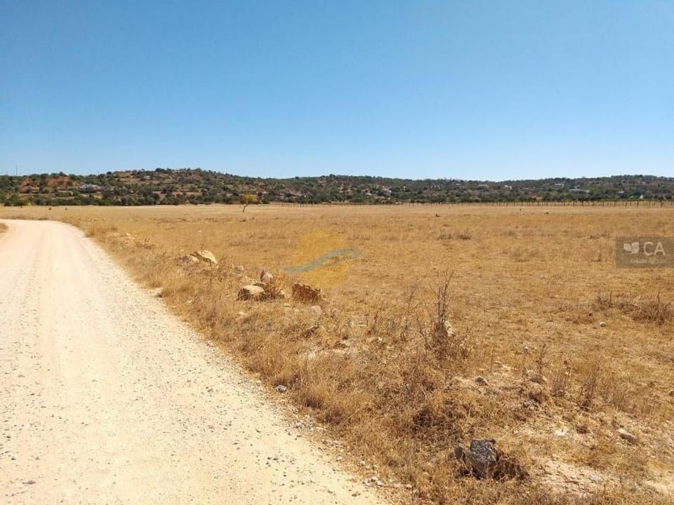 Helårsgrund i Armacao de Pera, Faro - foto 1