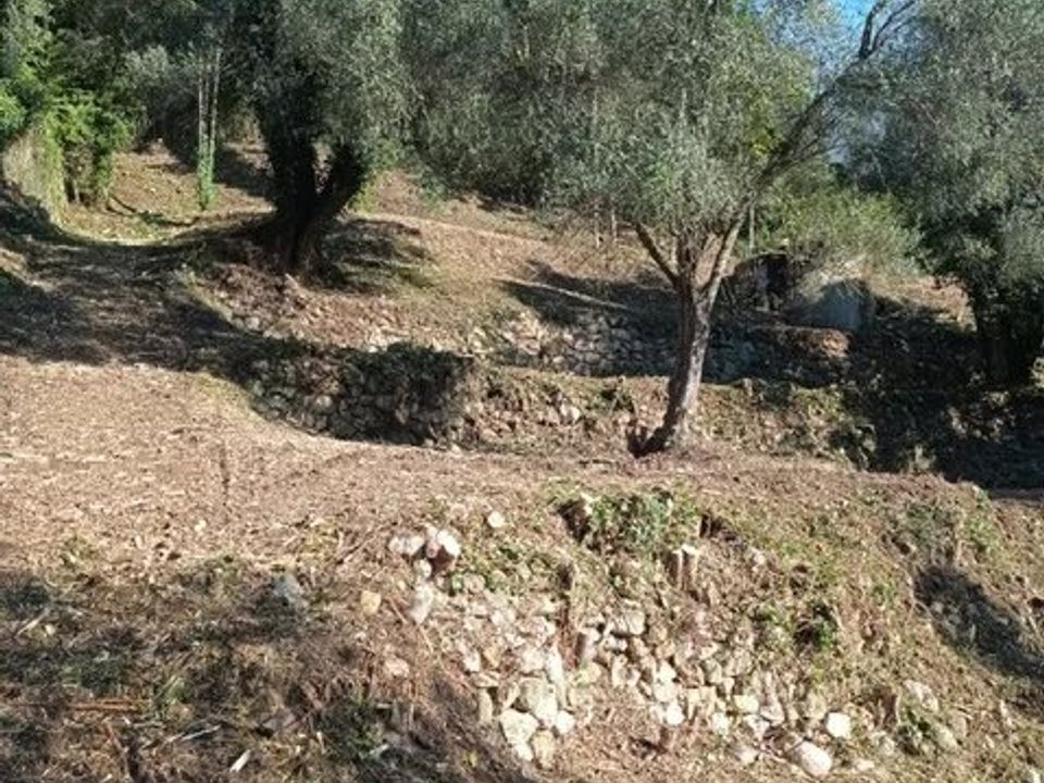 Helårsgrund i La Trinité, Alpes-Maritimes - foto 1