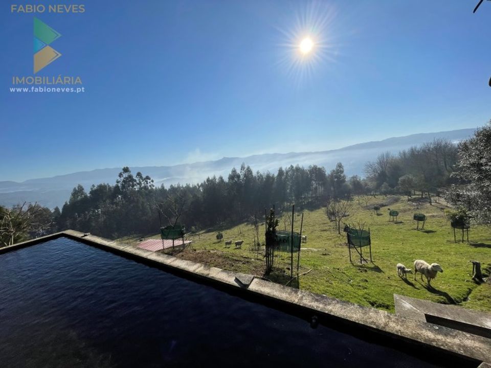 Helårsgrund i Arcos de Valdevez, Viana do Castelo - foto 1