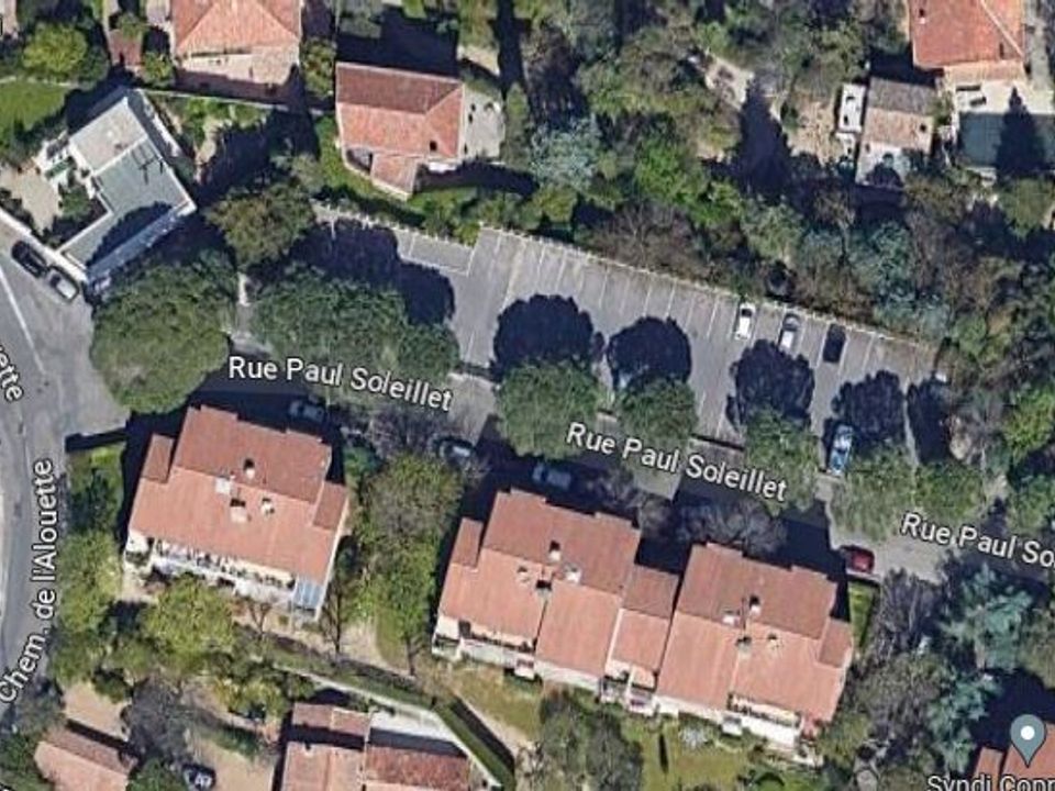Parkeringsplads i Nimes, Gard - foto 1