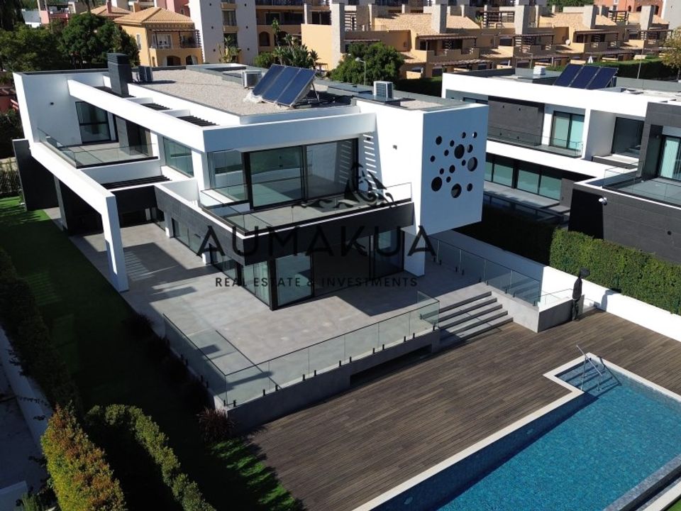Villa i Quarteira, Faro - foto 1