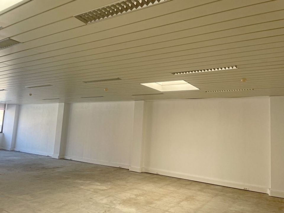 Erhvervsejendom i Sacavem, Lisbon - foto 3
