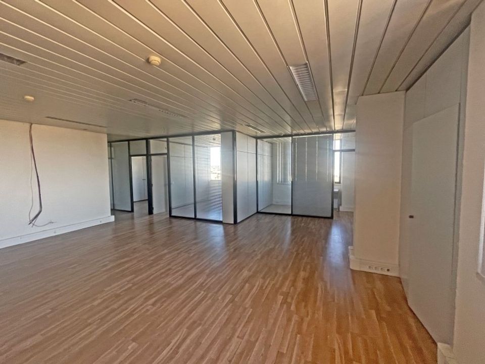 Erhvervsejendom i Sacavem, Lisbon - foto 1